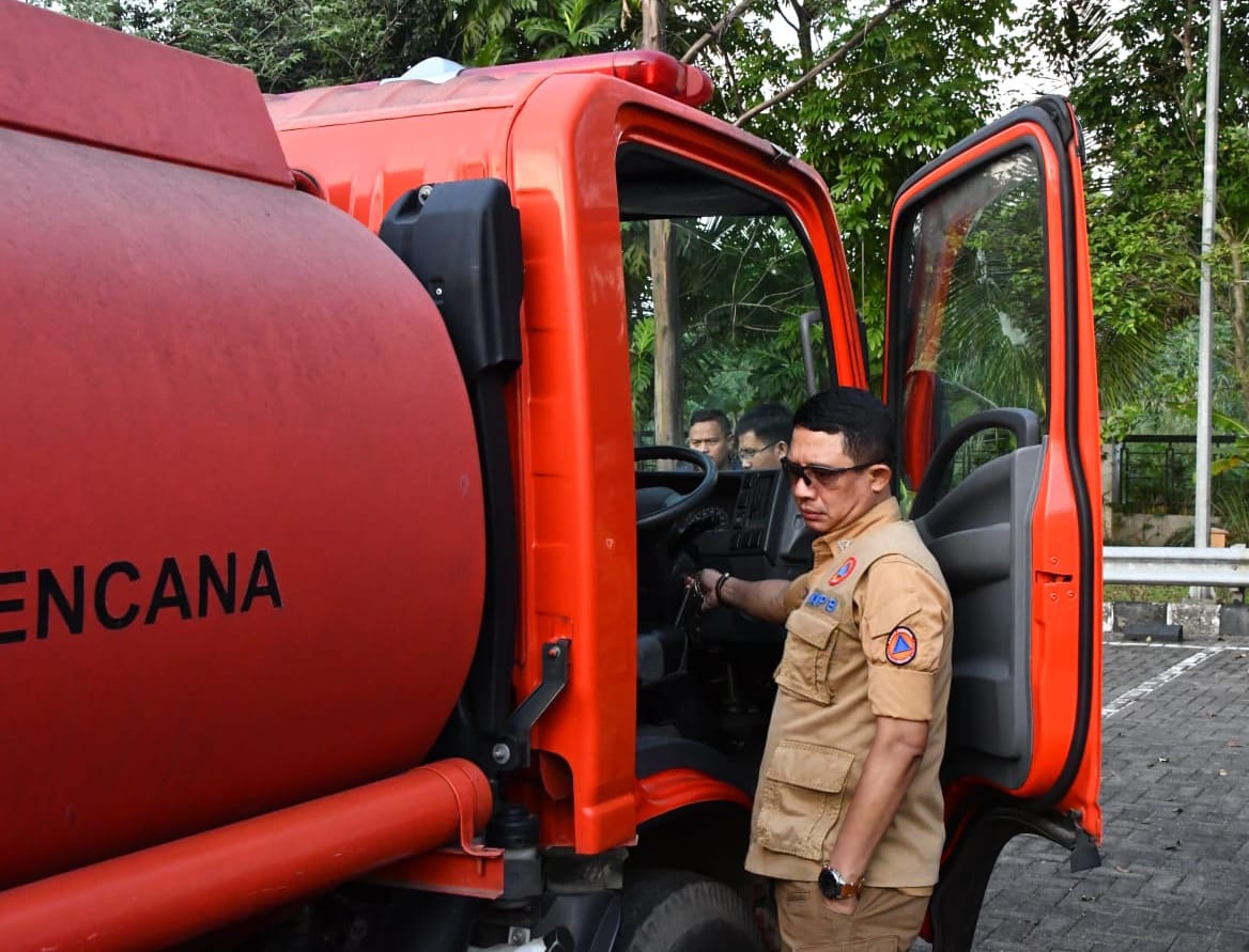 Kepala BNPB Lakukan Pengecekan Kendaraan di Gudang BNPB Sentul